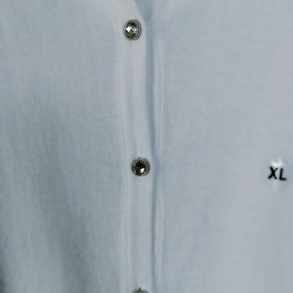 🌹🎁 Beautiful Cream Button Up Sweater, Size XL 💞 - Picture 3 of 8